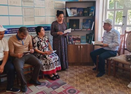 Ko’chma kutubxona📚 Kitob — insoniyat tarixida bilim va ma’naviyatning eng muhim manbalaridan biri hisoblanadi. U asrlar davomida tajriba, ilm-fan, madaniyat va hayotiy hikmatlarni saqlab kelgan bebaho boylikdir.